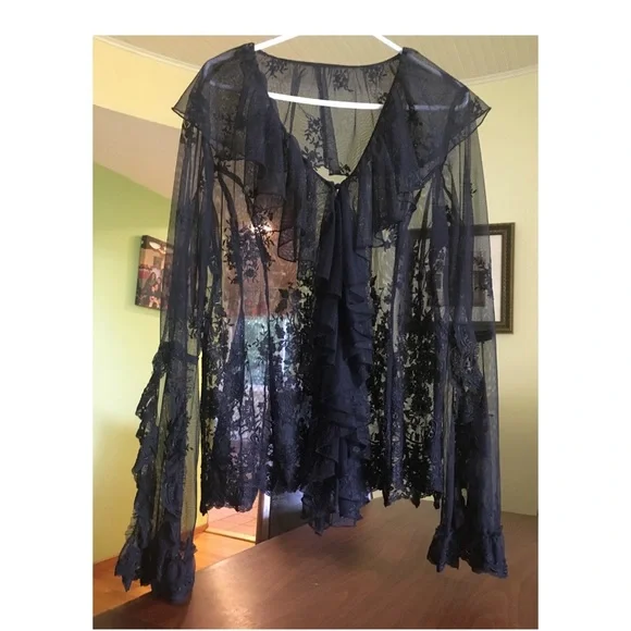 Elegant Black Lace Blouse XL - Picture 2 of 8